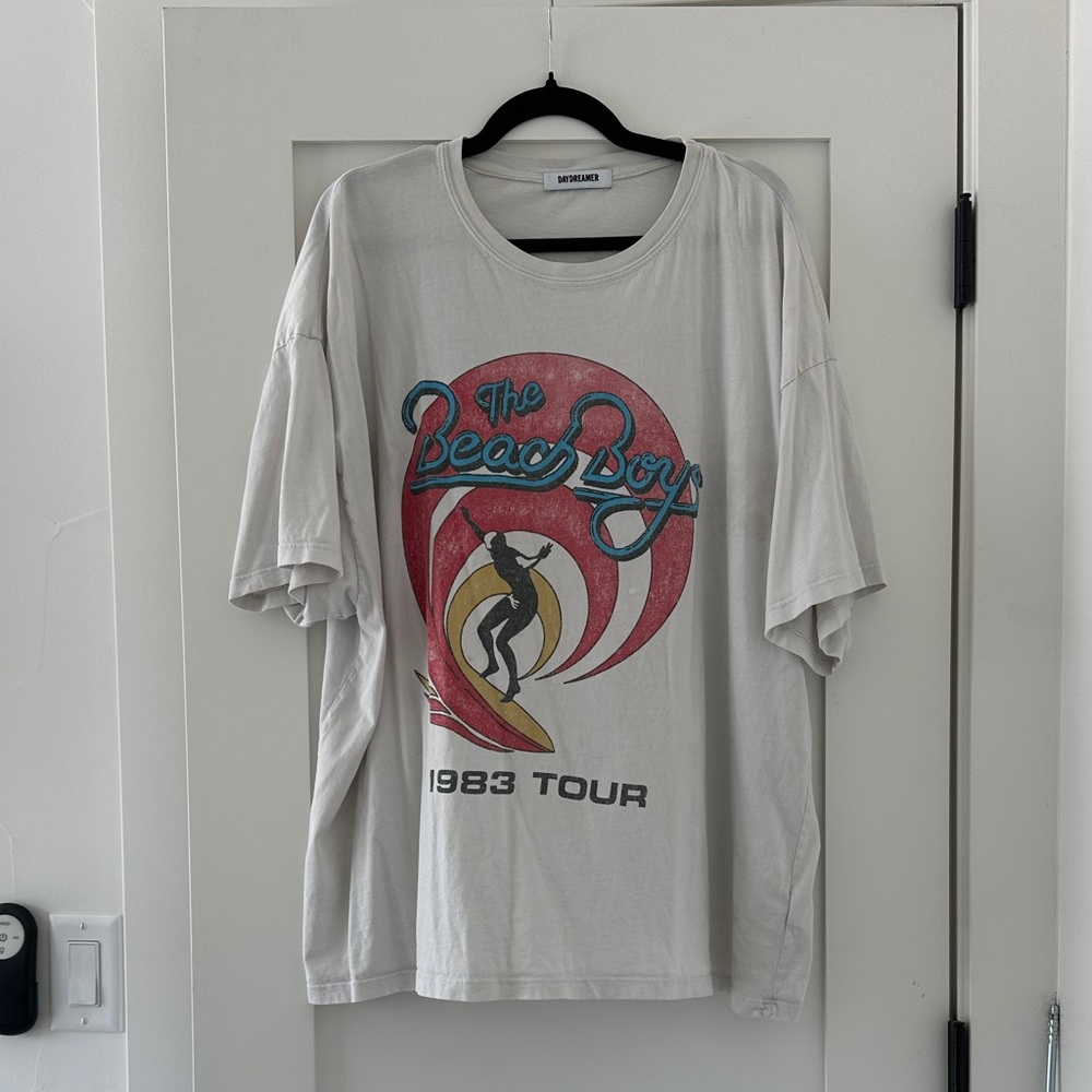 Daydreamer The Beach Boys 1983 Tour Tee - White and Red